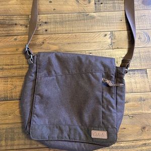 Cabelas crossbody satchel bag
